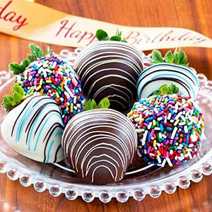 Dipped Strawberries for Birthday (6 pcs) Dipped Strawberries for Birthday (6 pcs)